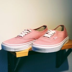 Brand New l Light Pink Authentic Vans
